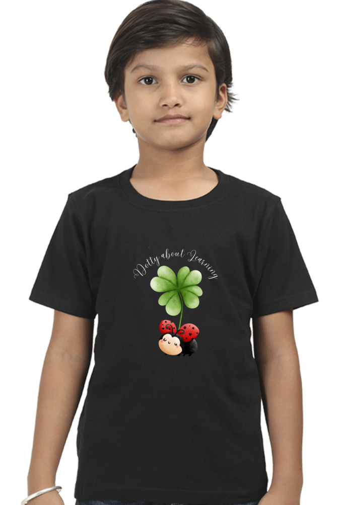 “Dotty About Learning” Boys’ T-Shirt – Cute Ladybird & Clover Design – Motivational Cotton Tee for Students, Preschoolers & Young Learners