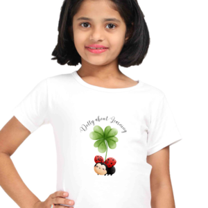 “Dotty About Learning” Kids’ T-Shirt – Cute Ladybird & Clover Design – Motivational Cotton Tee for Students, Teachers, Preschoolers & Early Learners