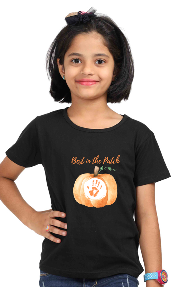Best in the Patch Girls’ Dark T-Shirt – Pumpkin-Themed Fall Graphic Tee – Soft Cotton Autumn Shirt for Kids, Thanksgiving & Harvest Events